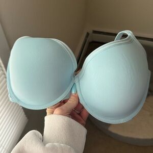 34DDD Victoria’s Secret T-Shirt Lightly Lined Baby Blue Bra